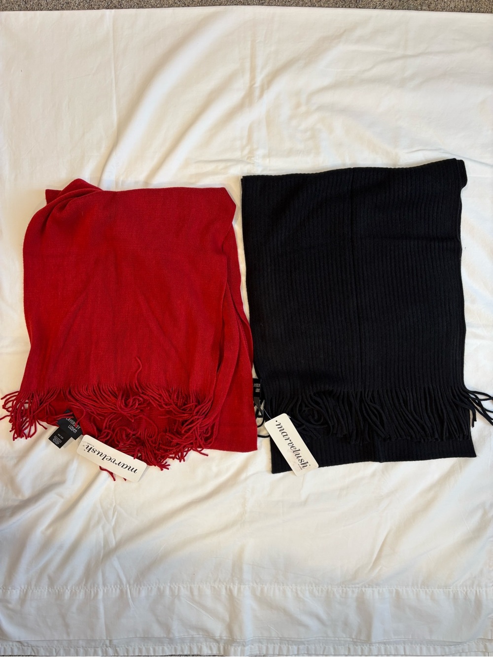 New With Tags 2-Pack Layers By Lizden Marvelush Scarves Black & Red 77x16